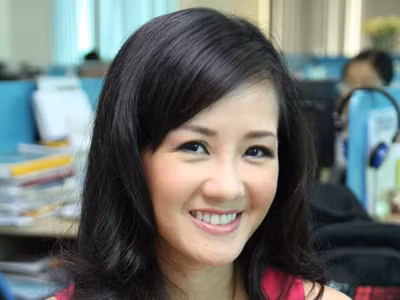 Hồng Nhung bao biện