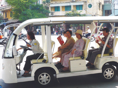 Xe điện sẽ chạy quanh hồ Tây