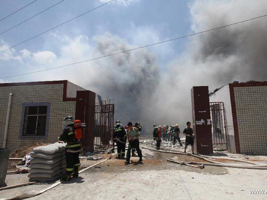 Hiện trường vụ nổ nhà máy hóa chất ở Hồ Bắc