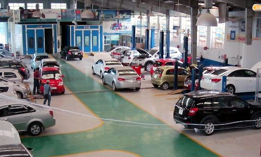 Giảm giá cả trăm triệu đồng, sức mua ô tô vẫn yếu