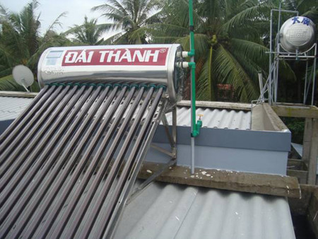 Xứ dừa tăng cường tiết kiệm điện bằng sử dụng bình nước nóng năng lượng mặt trời