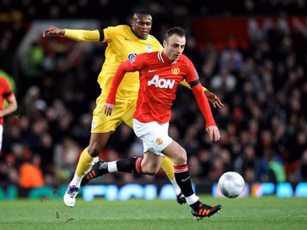 Berbatov gần như không còn chỗ đứng tại sâ Old Trafford