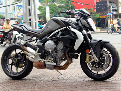 MV Agusta Brutale 675 2013 đầu tiên tại Việt Nam