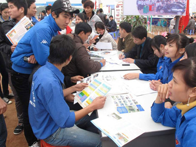 “Bà đỡ” việc làm cho thanh niên