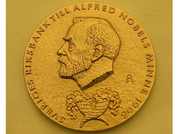 Giải Nobel danh giá nhằm vinh danh những nhà khoa học có cống hiến lớn cho thế giới