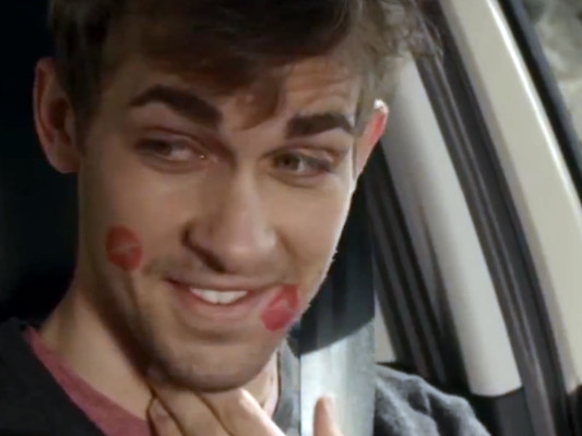 Fiat 500L gây sốt với 'Anh chàng tưởng bở'