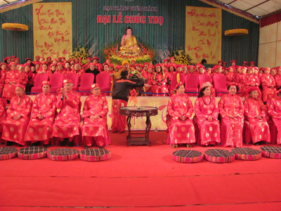 Đại lễ chúc thọ bên sông Kỳ Cùng