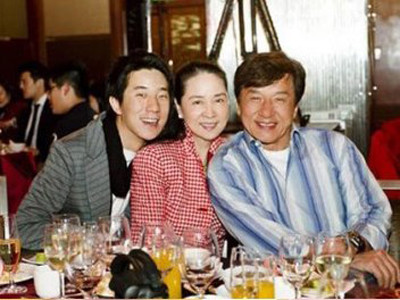 Những sao gốc Hoa bí mật kết hôn