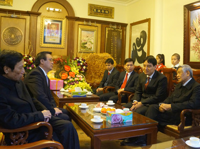 Ảnh chúc Tết nguyên Tổng Bí thư Lê Khả Phiêu