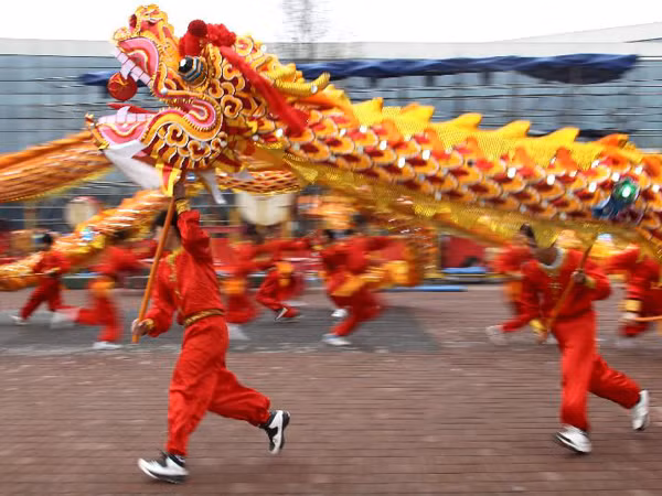 Lễ hội múa rồng chào năm mới ở châu Á