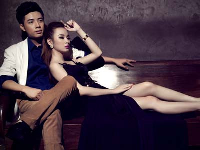 Angela Phương Trinh tình tứ với hot boy