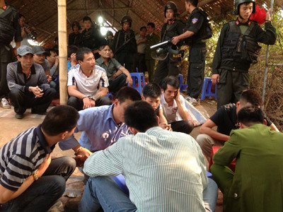 Khởi tố 61 đối tượng đánh bạc