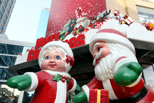 Hình ảnh Giáng sinh tại khu vực phố Bà Triệu