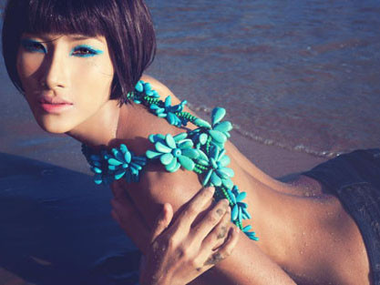 Hoàng Thùy: Từ gái quê thành người mẫu hàng đầu