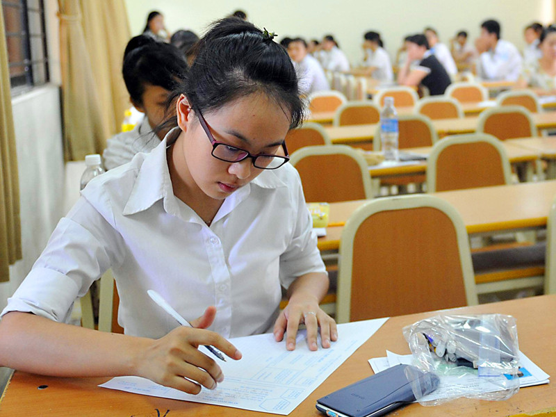 Đề Toán, Lý phân loại cao chứ không khó