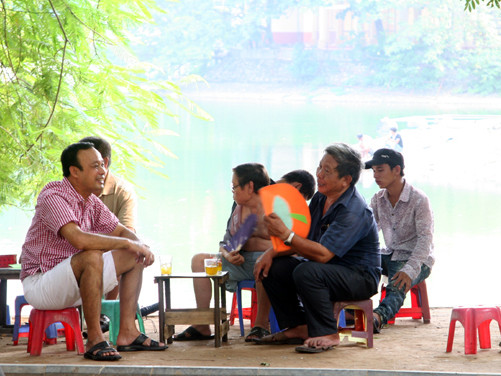 Hà Nội "bốc hỏa" giữa ngày thu