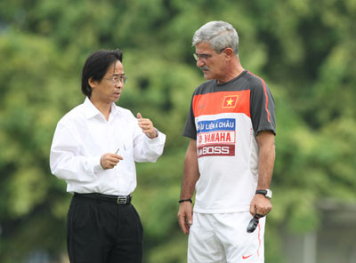 Nội bộ Liên đoàn bóng đá Việt Nam lục đục vì Calisto?