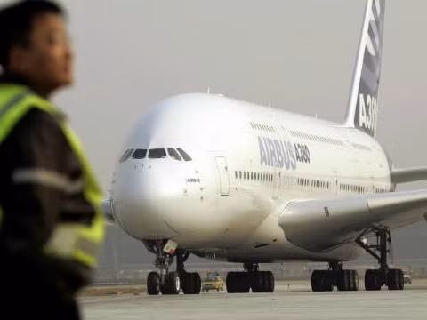 Lệnh kiểm tra toàn bộ Airbus A380 do bị rạn nứt