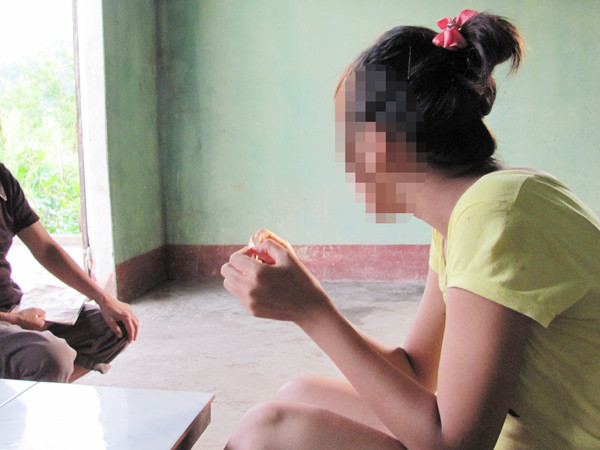 'Đại gia' mua trinh để 'lấy đỏ'