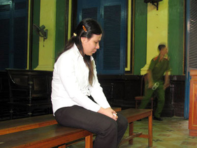 Nhắn tin khủng bố bệnh viện vì buồn chán