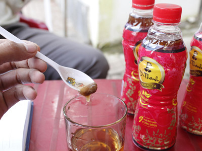 Phát hiện váng nhầy trong trà Dr.Thanh