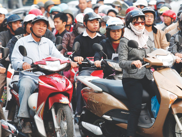 Thu phí bảo trì đường bộ từ ngày 1-1 - 2013: Nhiệm vụ bất khả thi