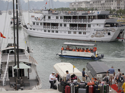 Xuống đáy biển cùng cựu binh tàu không số