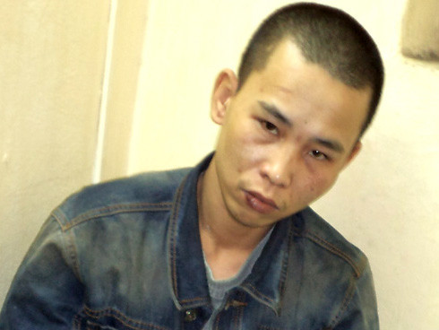 Đối tượng bắn cảnh sát cơ động ra đầu thú