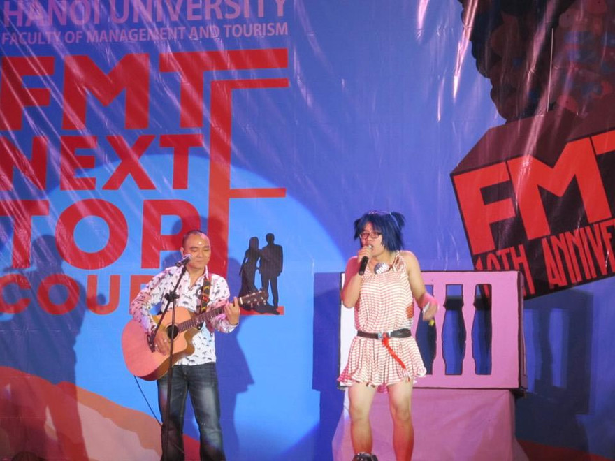 Cặp đôi thầy trò cực nhắng nhít được khán giả cổ vũ nhiệt tình