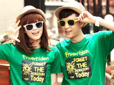 Cùng chàng diện áo đôi xuống phố