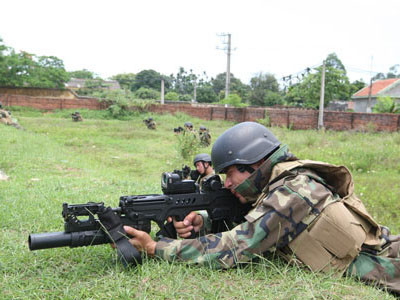 Cận cảnh hải quân đánh bộ diễn tập tác chiến