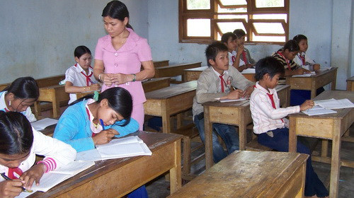 "HS đến trường là vui rồi, không dám nghĩ đến thưởng tết"