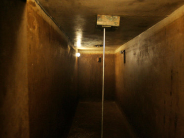 Hầm trú bom khách sạn Metropole, Việt Nam trên báo chí quốc tế