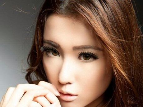 Ngắm thiếu nữ 9X Singapore kiều diễm khoe dáng