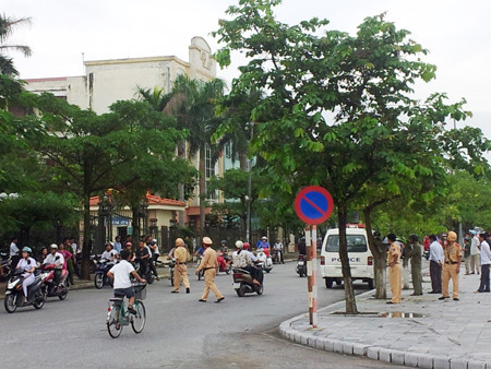Công an đang phong tỏa hiện trường để điều tra vụ việc. Ảnh: CTV Hải