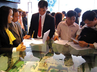 Nới lỏng tín dụng BĐS - Tiềm ẩn nhiều rủi ro