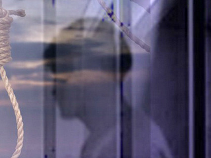 Một giáo viên treo cổ chết