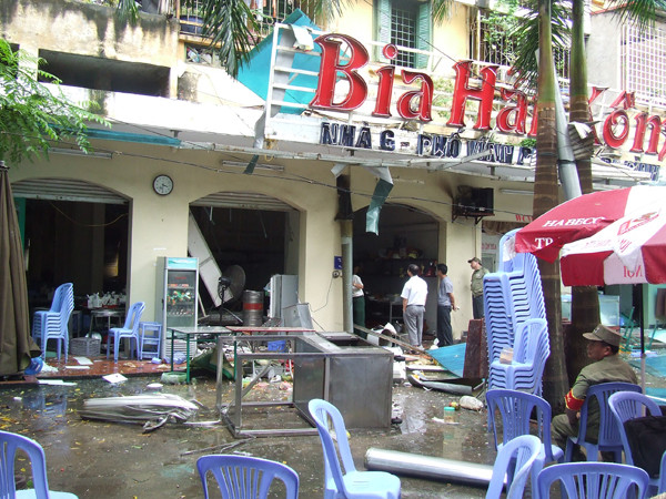 Nổ lớn tại quán bia Hải Xồm