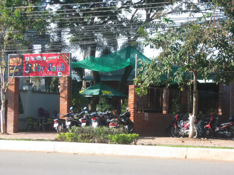 Thu hồi đất của dân cho người nhà quan chức mở quán