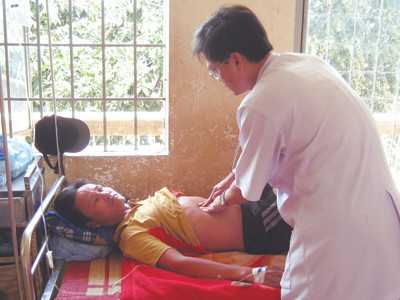 Nhậu nưa, 12 người phải cấp cứu