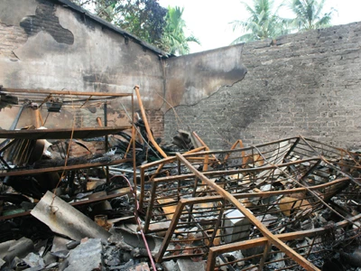 Nghi án côn đồ đất Cảng phóng hỏa