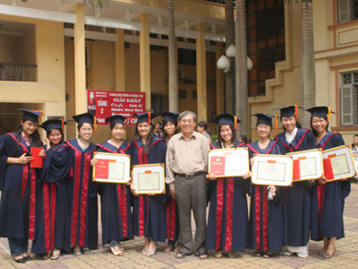 Quy định chỉ tuyển sinh viên có bằng đại học chính quy của Đà Nẵng là cực đoan