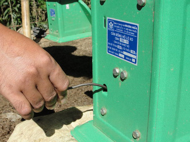 Bắt nhóm gian lận thu mua cá tra