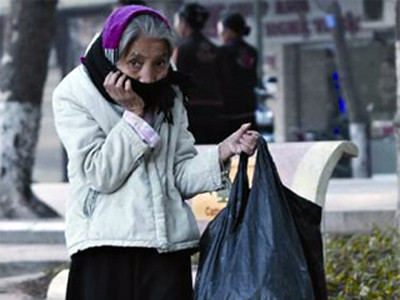 Người Hà Nội sống trong giá rét