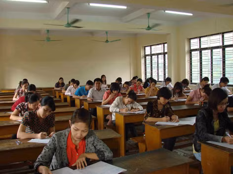 Hà Nội tuyên chiến với “chạy” công chức