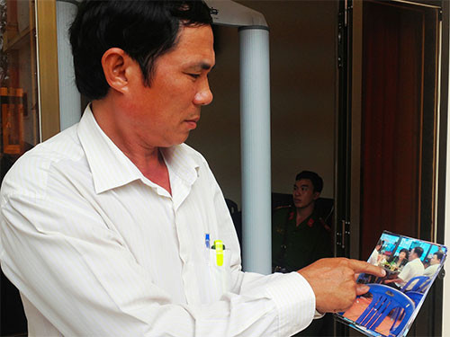 Hoãn xử vì kiểm sát viên bị tố ăn nhậu với nguyên đơn