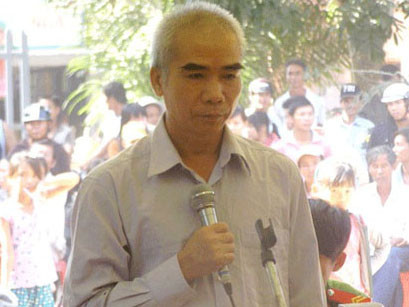 Thầy cúng đòi 'mây mưa' để trị bệnh