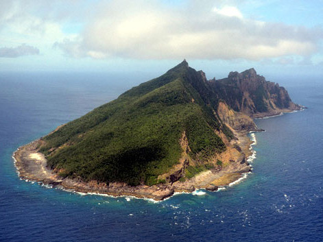 TQ cậy mạnh 'nhát khỉ', Nhật 'mài kiếm' đối đầu