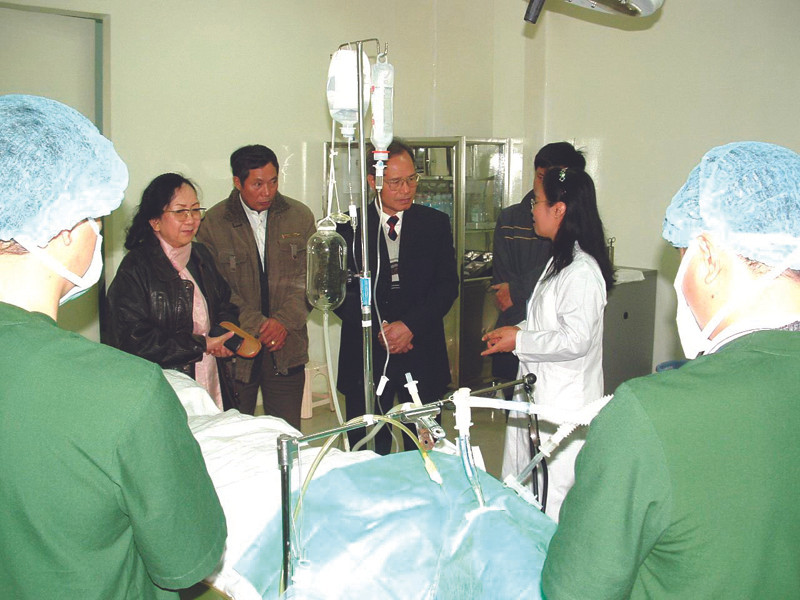 Tăng viện phí một số bệnh viện có thể bù phần nào chi phí Ảnh: P.V