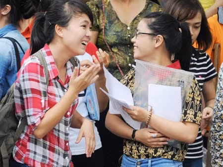 Gần 30 trường công bố điểm thi, một HV có 4 thủ khoa